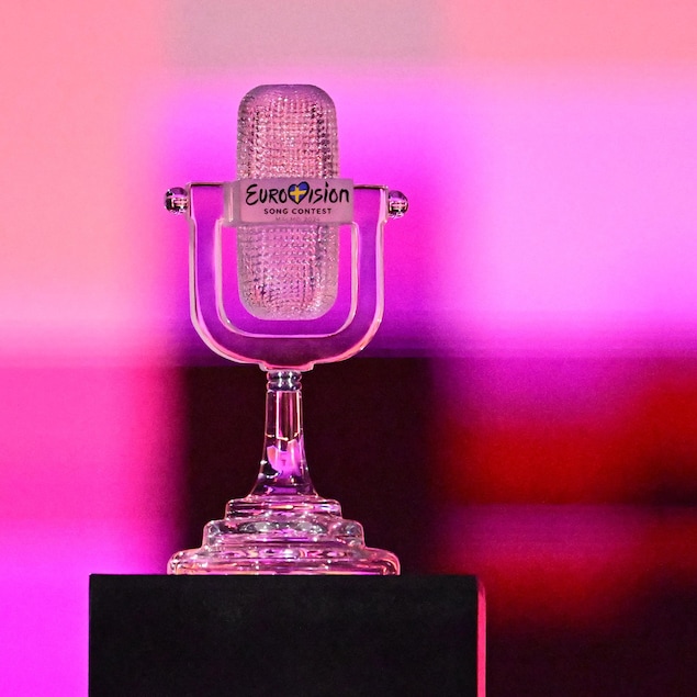 Le trophée du Concours Eurovision.