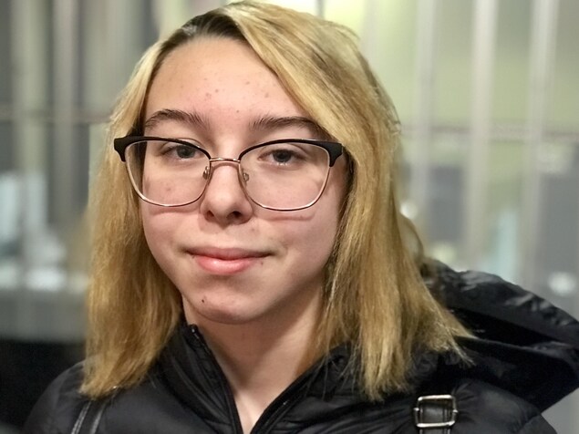 Brittany, 12 ans, menacée d'éviction avec sa mère et ses quatre frères et soeurs. Brittany, 12 ans, menacée d'éviction avec sa mère et ses quatre frères et soeurs.