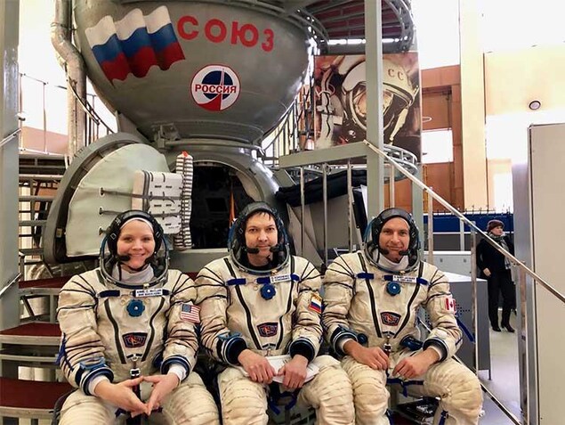 David Saint-Jacques et ses coéquipiers de la mission Expedition 58, Oleg Kononenko (Roscosmos) et Anne McClain (NASA). David Saint-Jacques et ses coéquipiers de la mission Expedition 58, Oleg Kononenko (Roscosmos) et Anne McClain (NASA).