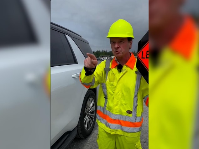 Le maire de Val-d'Or Serge Allard dans une vidéo.