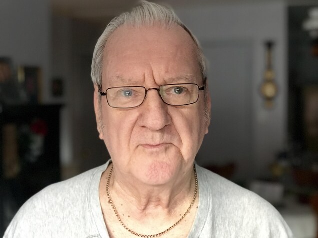 Richard, résident de Saint-Henri, menacé d'éviction. Richard, résident de Saint-Henri, menacé d'éviction.