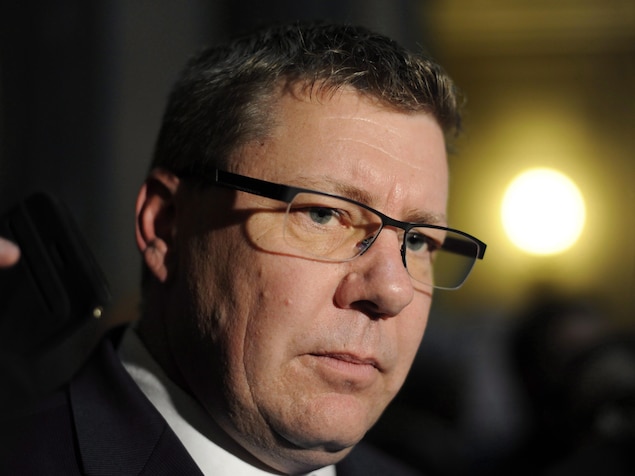 Le premier ministre de la Saskatchewan, Scott Moe, lors d'un point de presse. Le premier ministre de la Saskatchewan, Scott Moe, lors d'un point de presse.