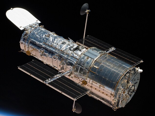 Le télescope spatial Hubble. Le télescope spatial Hubble.