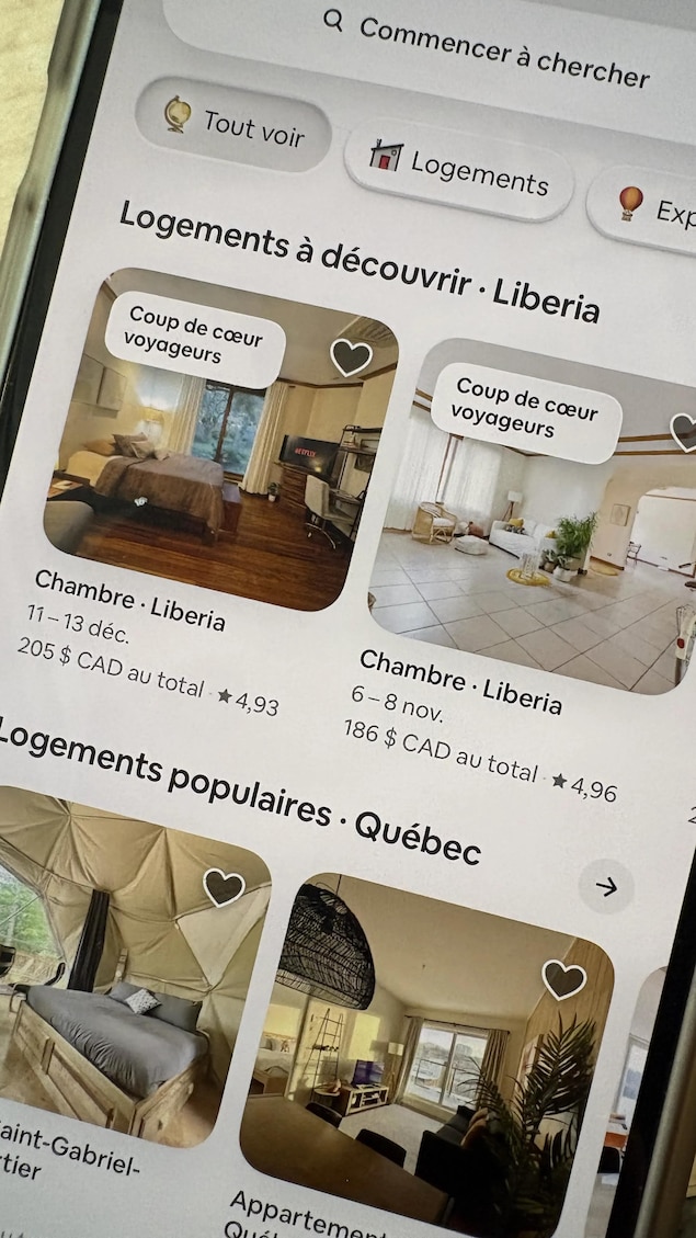 L'interface de l'application d'Airbnb sur un téléphone intelligent.