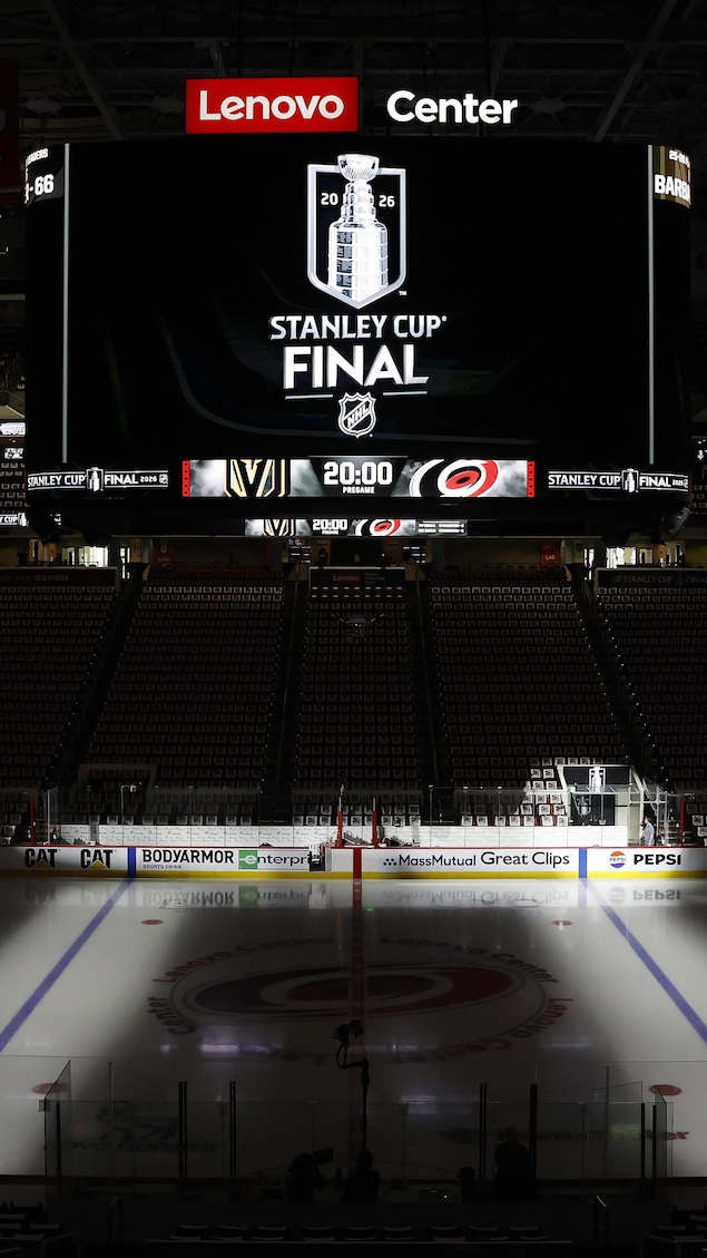 Les équipes se sont affrontés le 2 juin 2026, en finale de la Coupe Stanley, au Centre Lenovo en Caroline du Nord.