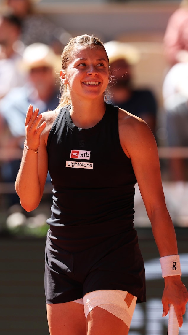 Maja Chwalinska réagit après avoir remporté un match, le 1er juin 2026, à Roland-Garros.