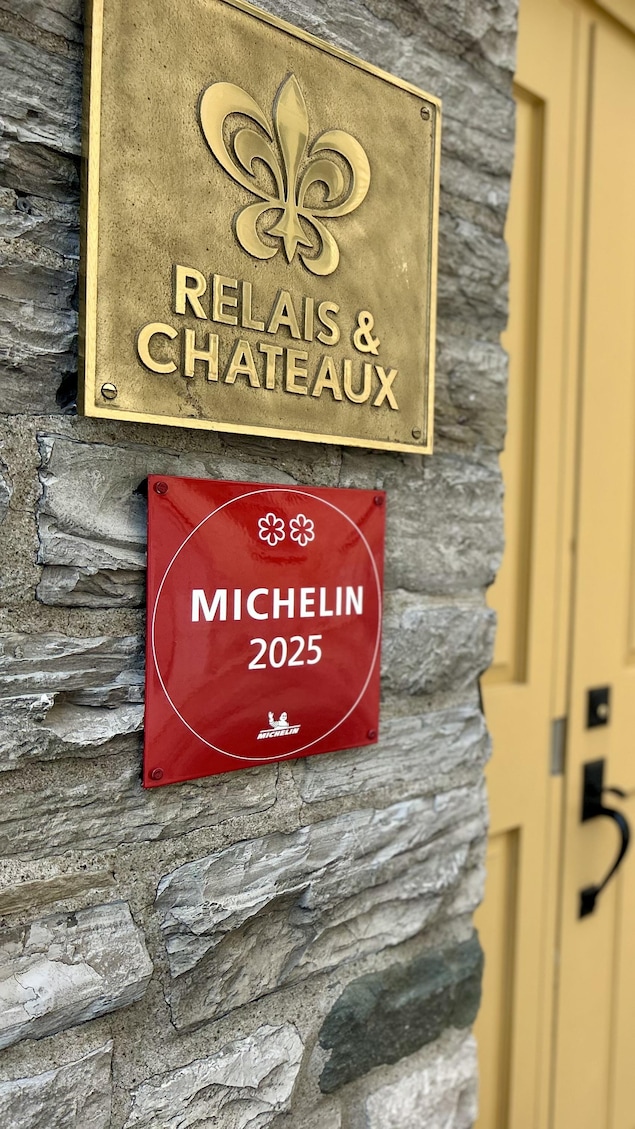 Affiche de deux étoiles Michelin Tanère.