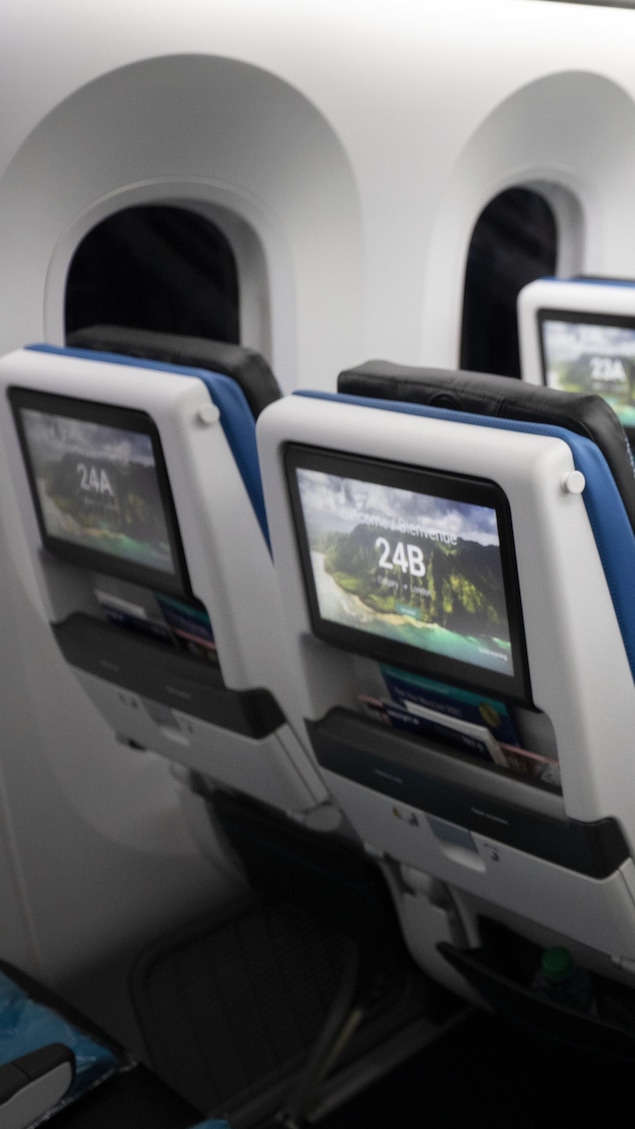 Le transporteur aérien WestJet a entrepris de réduire l’espace pour les jambes des passagers et d’installer des sièges non inclinables en classe économique.