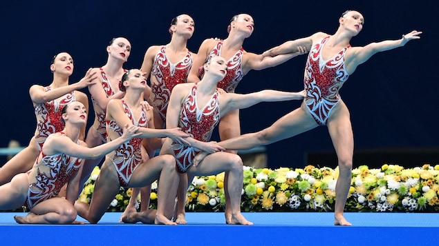 Les Canadiennes lors de leur performance.