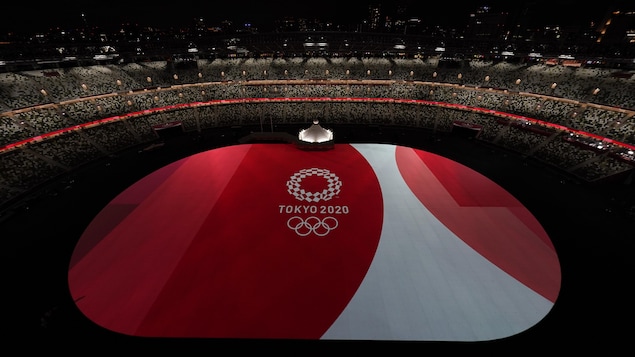 Le stade olympique de Tokyo est vide en raison de la crise sanitaire.