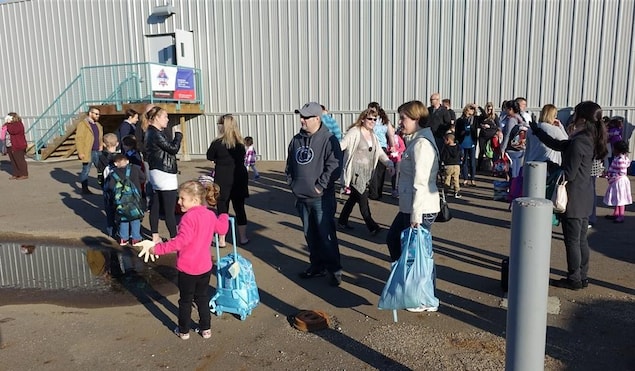 Jour de rentrée scolaire pour les élèves de l'École Boréal, à Fort McMurray Jour de rentrée scolaire pour les élèves de l'École Boréal, à Fort McMurray
