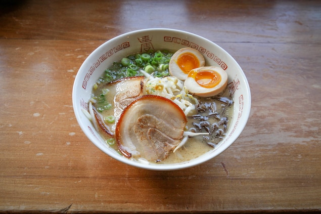 Un bol de soupe. meilleur ramen à Toronto Un bol de soupe. meilleur ramen à Toronto