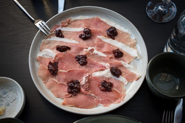 Une assiette de jambon Une assiette de jambon