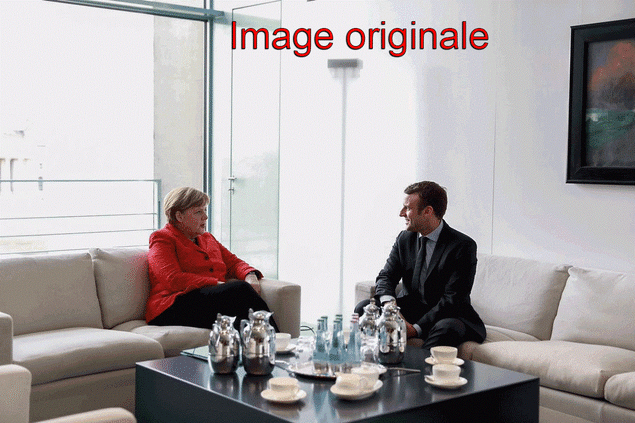Image animée où nous comparons une vraie image d'une rencontre entre Emmanuel Macron et Angela Merkel et un photomontage où on voit M. Macron à genoux devant elle. Les deux images sont identiques, sauf qu'on a découpé M. Macron et on l'a placé devant Mme Merkel. De plus, la personne qui a fait le montage a laissé une grosse erreur de manipulation. Il est évident qu'il s'agit d'une fausse image. Image animée où nous comparons une vraie image d'une rencontre entre Emmanuel Macron et Angela Merkel et un photomontage où on voit M. Macron à genoux devant elle. Les deux images sont identiques, sauf qu'on a découpé M. Macron et on l'a placé devant Mme Merkel. De plus, la personne qui a fait le montage a laissé une grosse erreur de manipulation. Il est évident qu'il s'agit d'une fausse image.