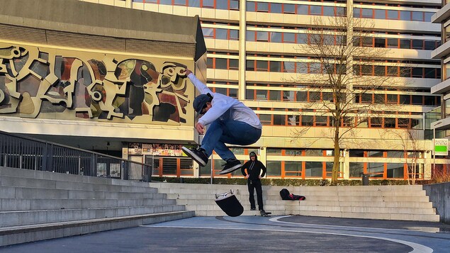 Un des bassins du Water Square est un espace aménagé pour les amateurs de planche à roulettes.