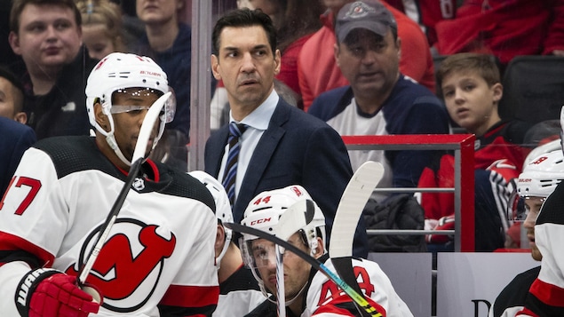 Alain Nasreddine à la tête des Devils en l’absence de Lindy Ruff