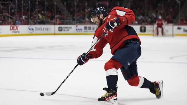 Ovechkin rejoint Bossy et Gretzky avec une neuvième saison de 50 buts