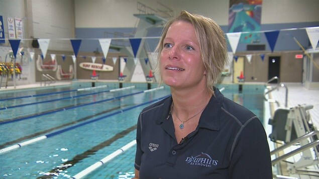 L'entraîneure-chef du club de natation Les Dauphins de Rimouski, Alexandra Tessier.