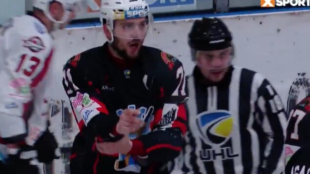 Un hockeyeur suspendu un an pour un geste raciste en Ligue ukrainienne