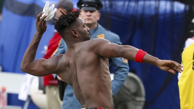 Sortie fracassante d’Antonio Brown et retour de Laurent Duvernay-Tardif