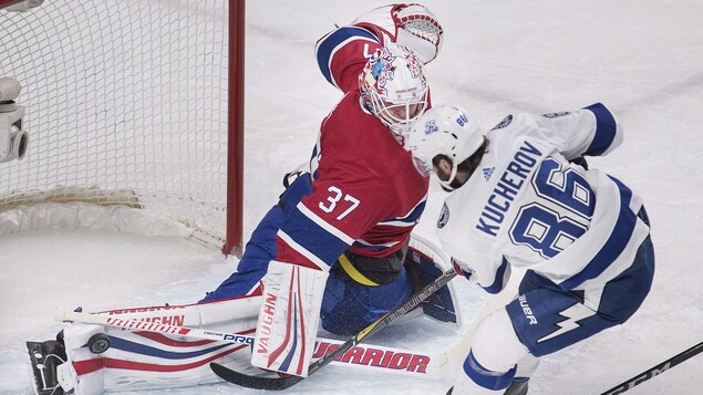 Antti Niemi (no 37) et Nikita Kucherov (no 86) Antti Niemi (no 37) et Nikita Kucherov (no 86)