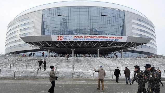 La KHL interrompt ses activités en raison de cas de COVID-19