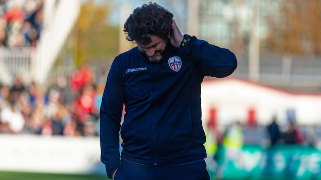 L’entraîneur-chef Mista quitte l'Atlético Ottawa