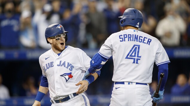 Les Blue Jays s’accrochent et s'imposent contre les Orioles