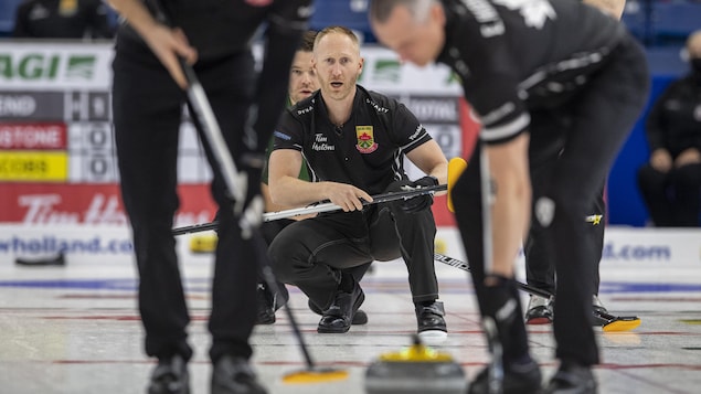 Brad Jacobs continue de gagner aux essais olympiques