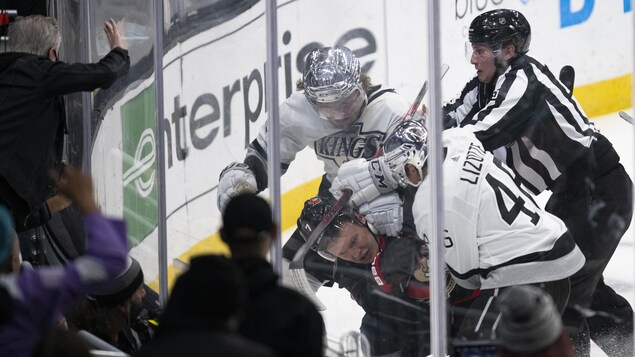 Brendan Lemieux suspendu 5 matchs pour avoir mordu Brady Tkachuk