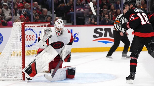 Bussi se signale dans un gain des Hurricanes contre les Sénateurs