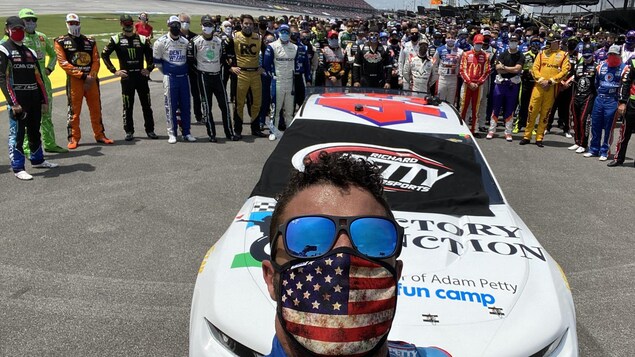 Tous les pilotes et toutes les équipes de la NASCAR derrière Bubba Wallace à Talladega