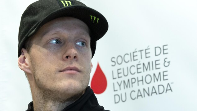 Gros plan de son visage