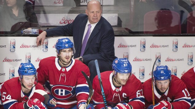 Claude Julien et des joueurs du Canadien de Montréal Claude Julien et des joueurs du Canadien de Montréal