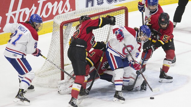 Les Canadiennes de Montréal à la Coupe Clarkson 2019 contre l'Inferno de Calgary.