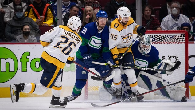 Deux buts propulsent Nashville à une victoire de 3-2 contre Vancouver