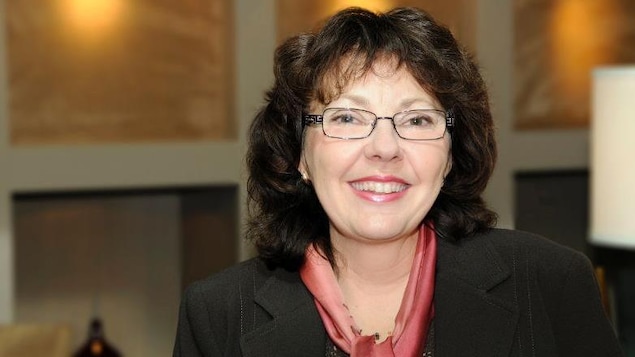 Cécile Tremblay sourit.