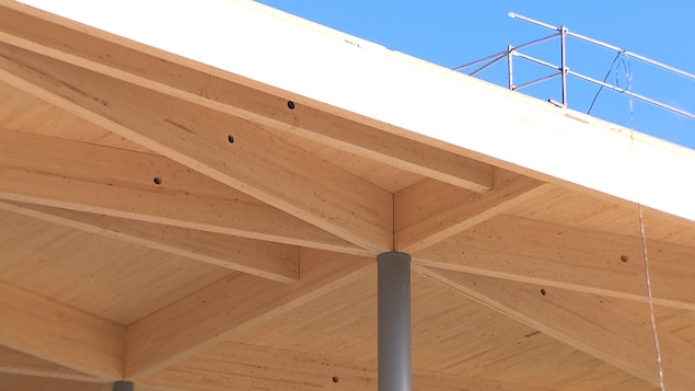 La structure en bois du toit des nouvelles installations du circuit Gilles-Villeneuve La structure en bois du toit des nouvelles installations du circuit Gilles-Villeneuve
