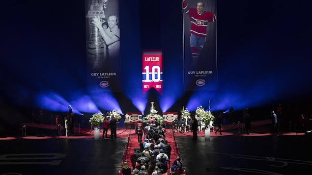 Guy Lafleur en chapelle ardente : des milliers d’admirateurs en file au Centre Bell