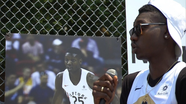 Le champion de la NBA Chris Boucher rencontre des jeunes de Montr al Nord