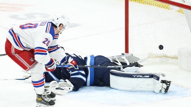 Chris Kreider marque deux buts pour aider les Rangers à vaincre les Jets 4-1