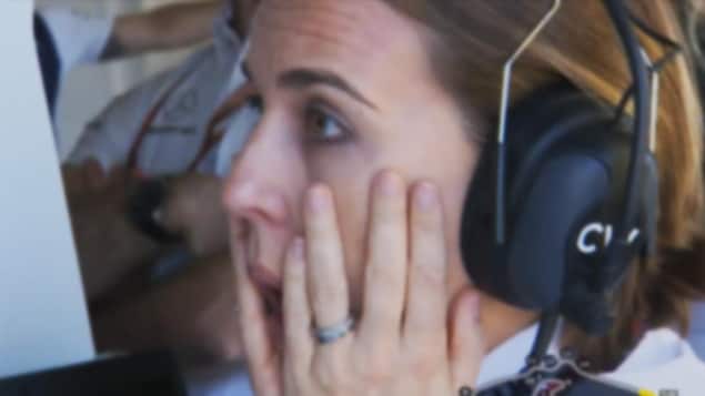Claire Williams réagit à la sortie de piste de Sergey Sirotkin lors de la séance de qualification du Grand Prix de Grande-Bretagne. Claire Williams réagit à la sortie de piste de Sergey Sirotkin lors de la séance de qualification du Grand Prix de Grande-Bretagne.