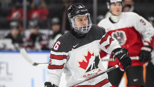 Mondial junior : Bedard brille dans un gain du Canada contre l’Autriche