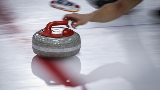 La COVID-19 force l’annulation des essais olympiques de curling double mixte