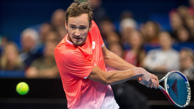 Daniil Medvedev au revers