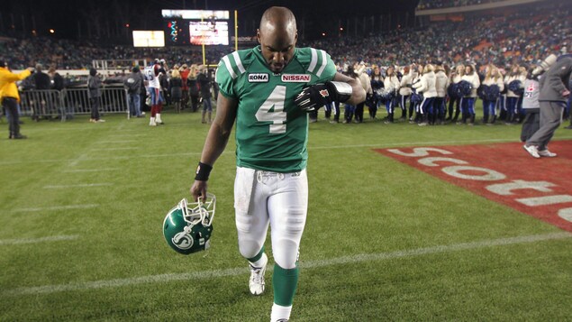 Darian Durant la mine basse après la défaite des Riders en Coupe Grey, en 2010 Darian Durant la mine basse après la défaite des Riders en Coupe Grey, en 2010