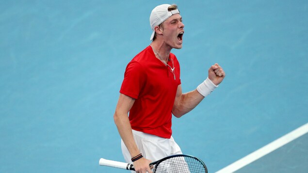 Shapovalov place le Canada à une victoire de la finale de la Coupe ATP