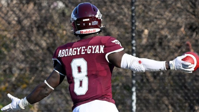 Quatre footballeurs des Gee-Gees originaires d’Ottawa nommés étoiles canadiennes