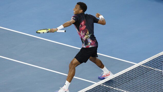 Félix Auger-Aliassime se ressaisit à temps aux Internationaux d’Australie