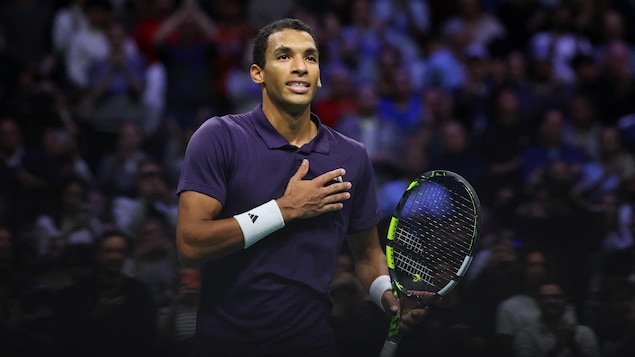 Félix Auger-Aliassime atteint la finale au Masters de Paris
